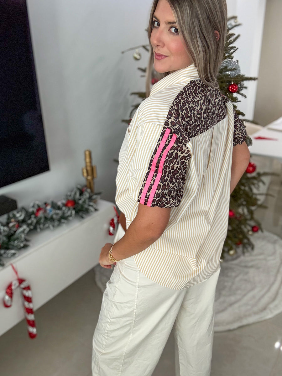 STRIPED LEOPARD/NEON PINK TRACK LINES BUTTONED BLOUSE
