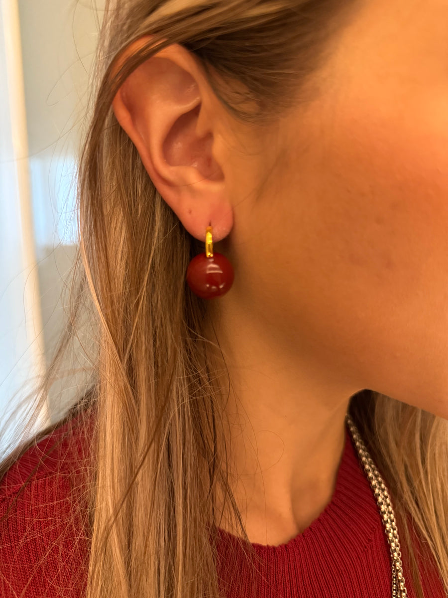BURGUNDY HUGGIE EARRINGS