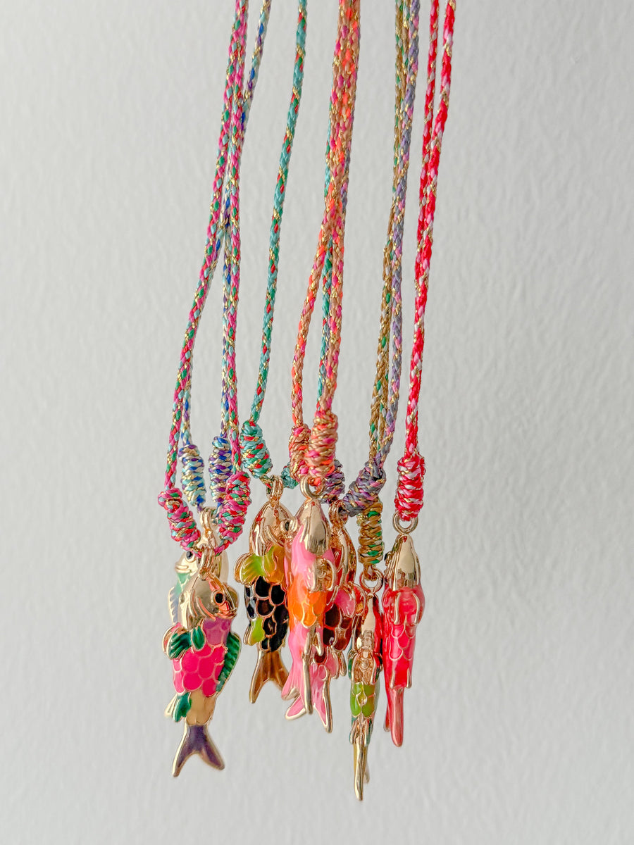 MULTICOLOR THREAD FISHY NECKLACES