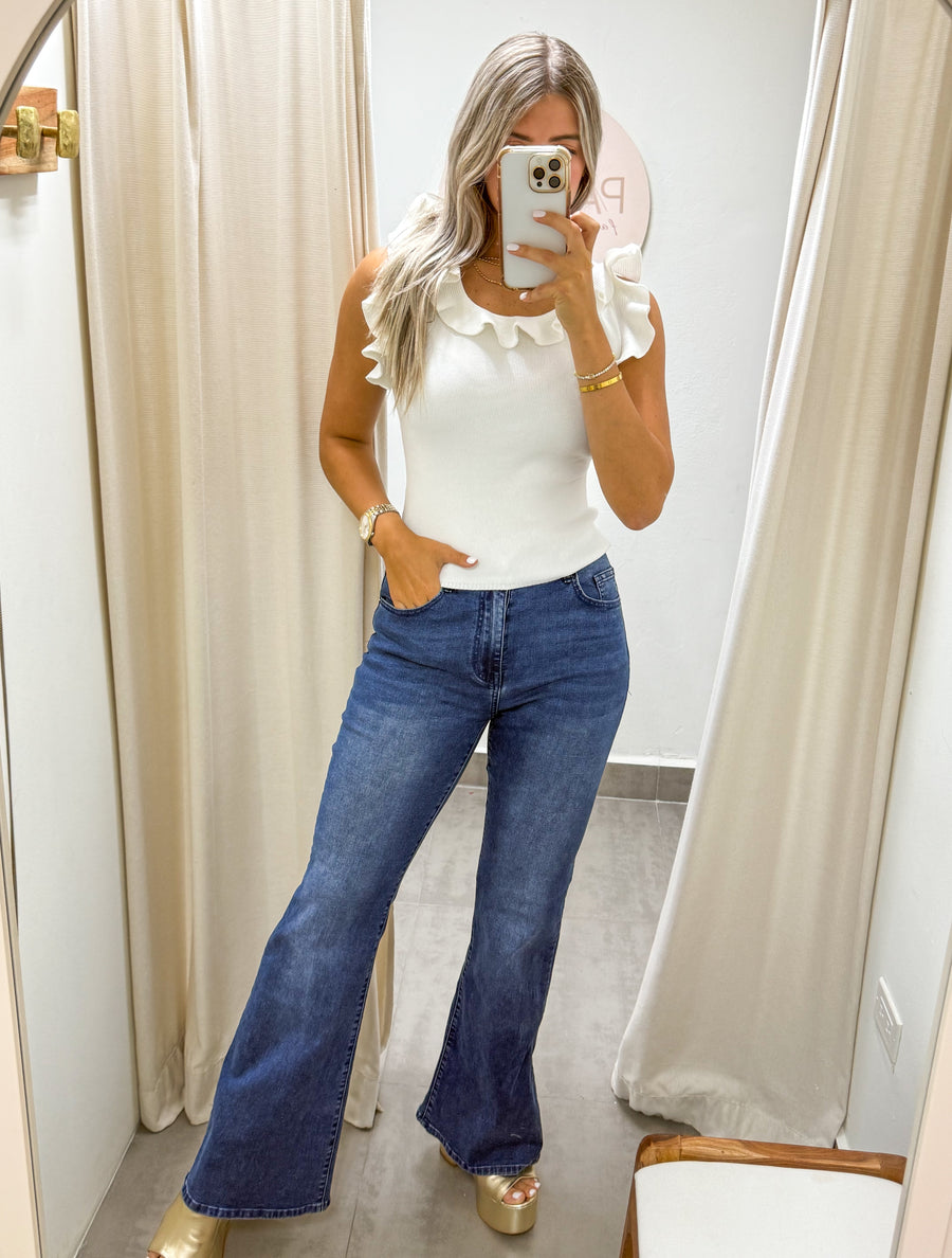RUFFLE RIBBED KNIT SLEEVELESS BLOUSE