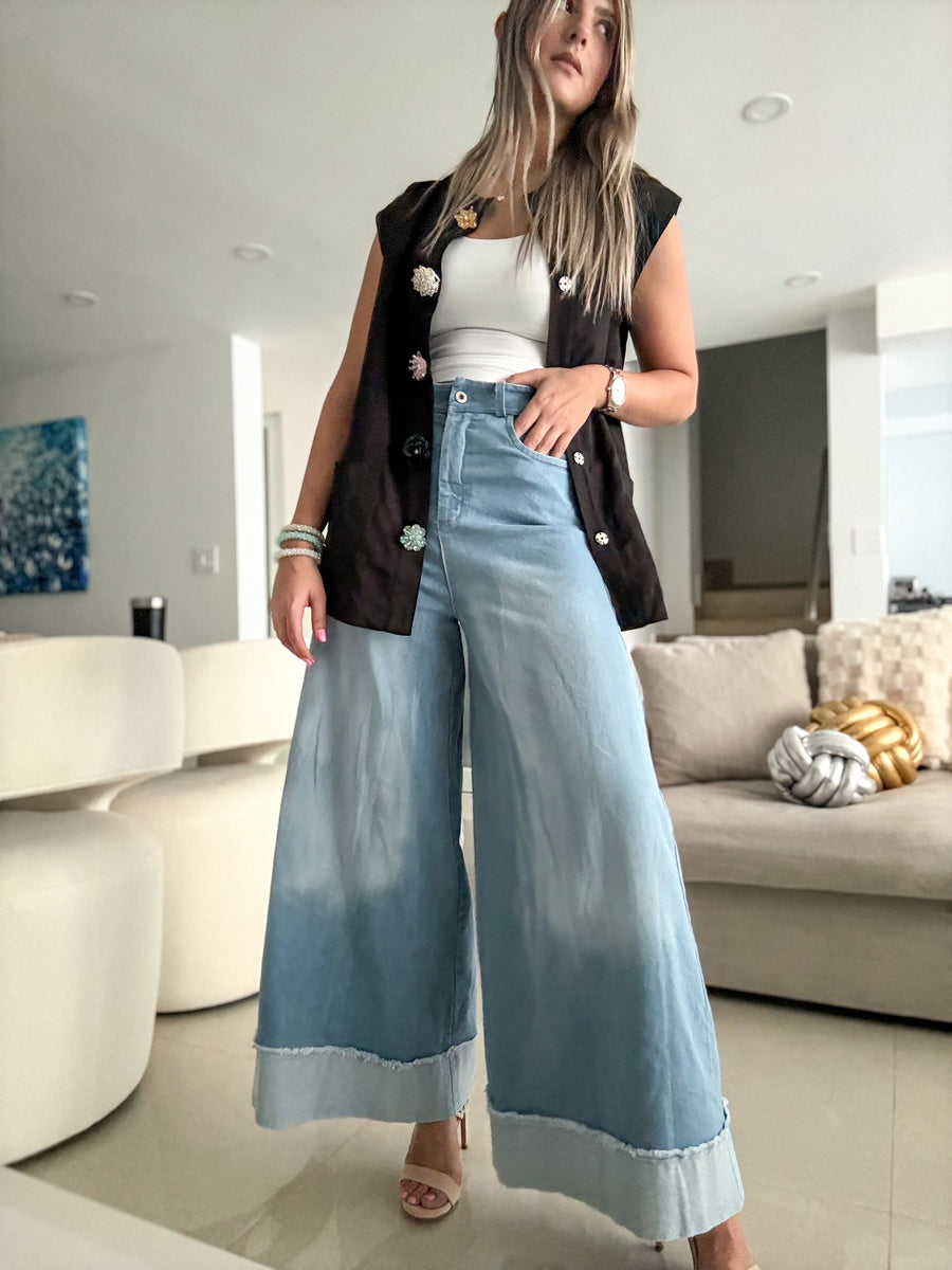 BLUE STRETCHY WIDE LEGGED PANTS