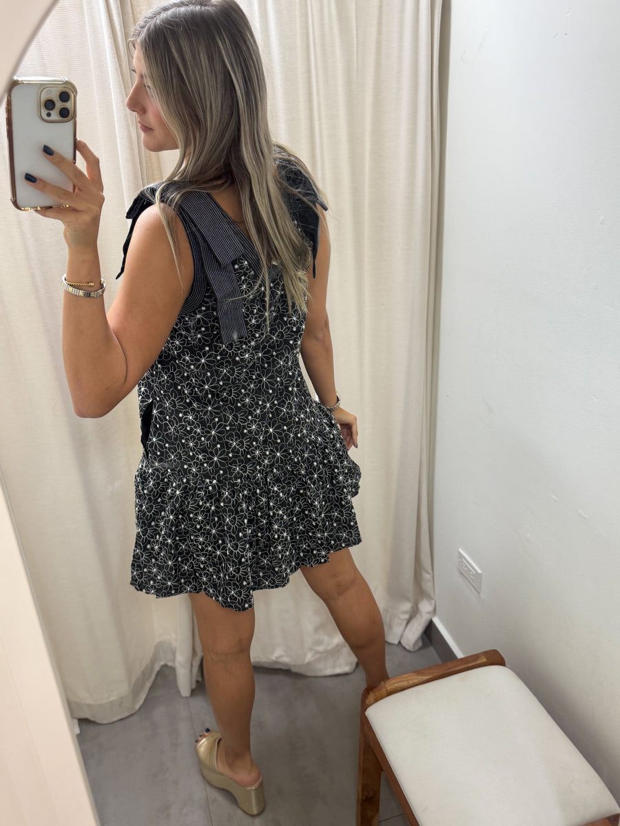 BLACK EMBROIDED FLORAL DRESS
