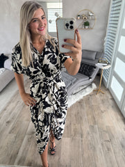 BLACK/WHITE CREPE DRESS