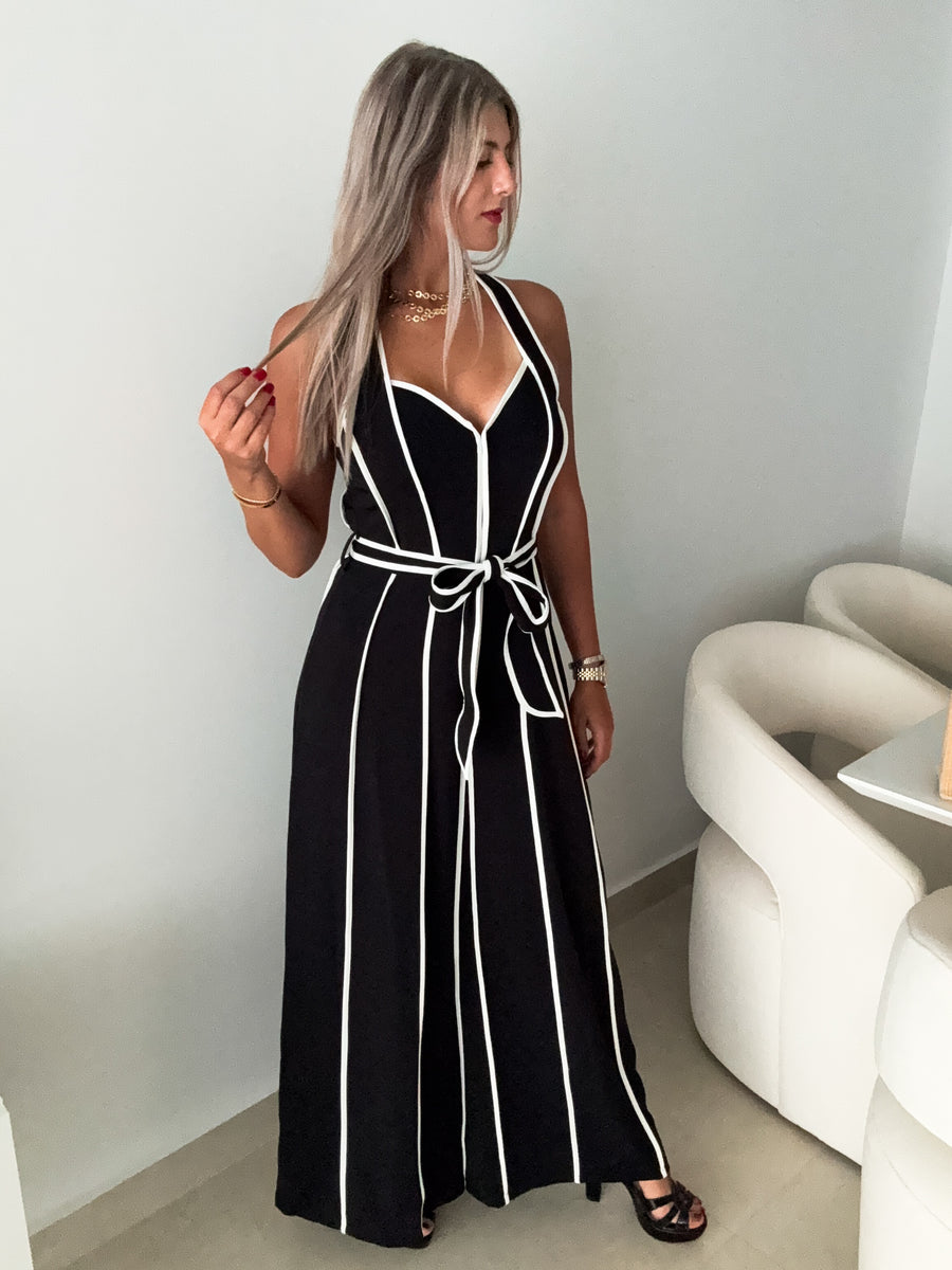 BLACK/WHITE HALTER JUMPSUIT