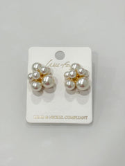 GOLD PEARL STUDS