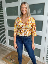 Load image into Gallery viewer, YELLOW FALL CROP TOP
