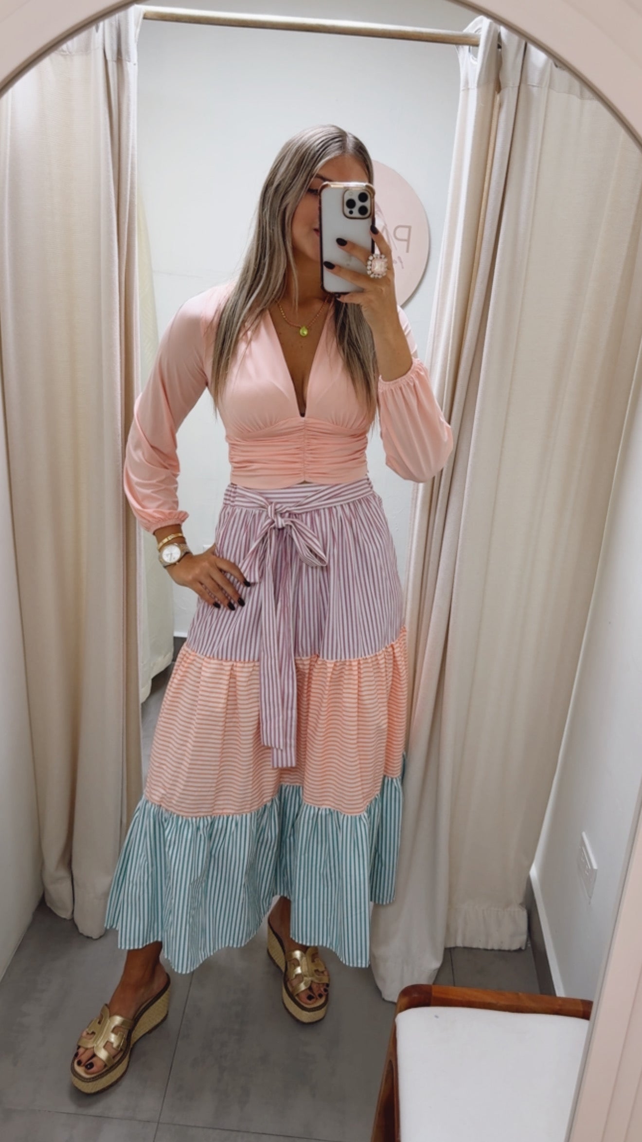 PALE PINK STRETCHY LONG SLEEVE CROP TOP