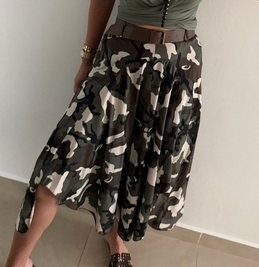CAMO ASYMMETRIC BELTED SKIRT