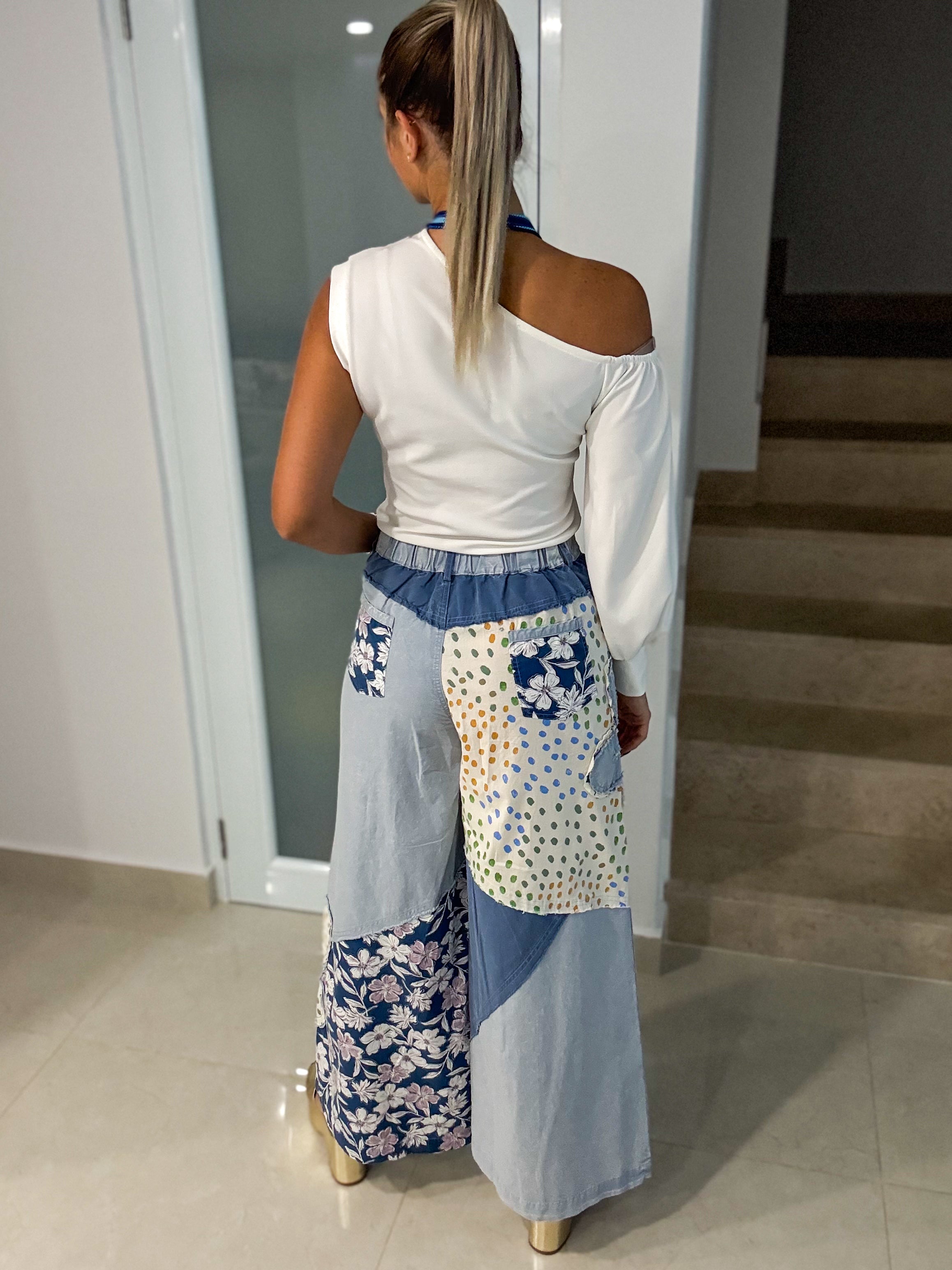 DENIM FLOWER PATCH WIDE LEG PANTS