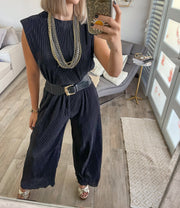 BLACK PLEATED PANTS
