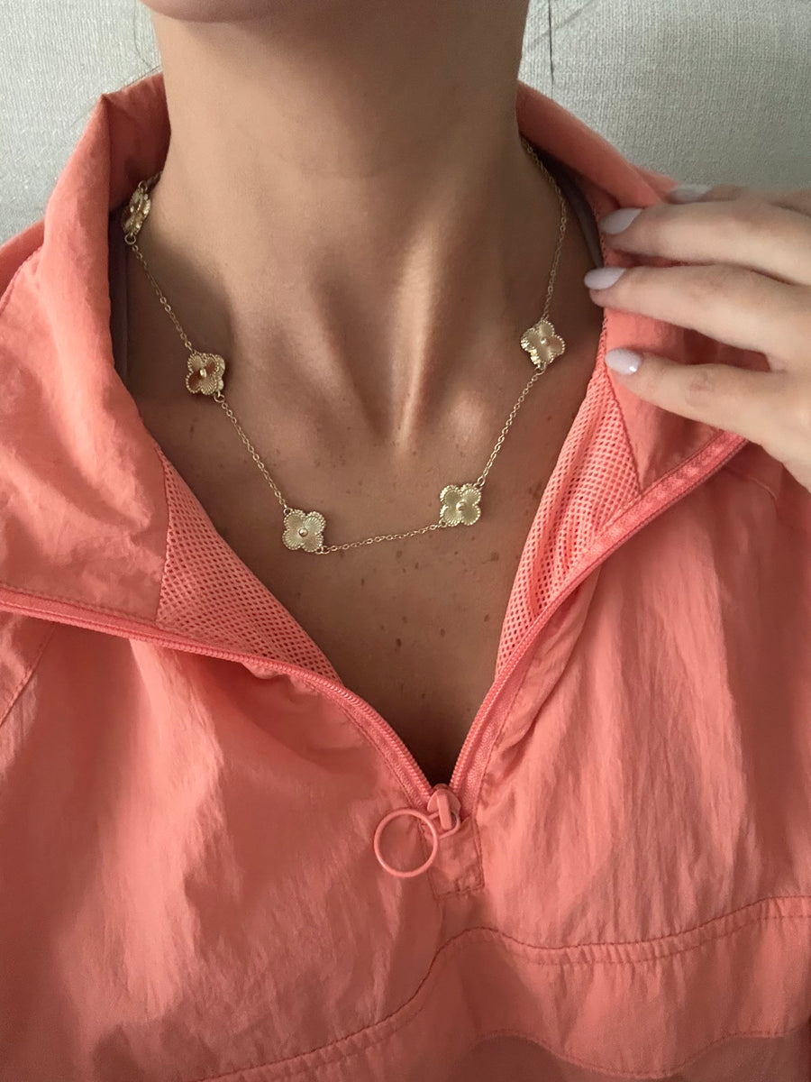 GOLD CLOVER NECKLACE