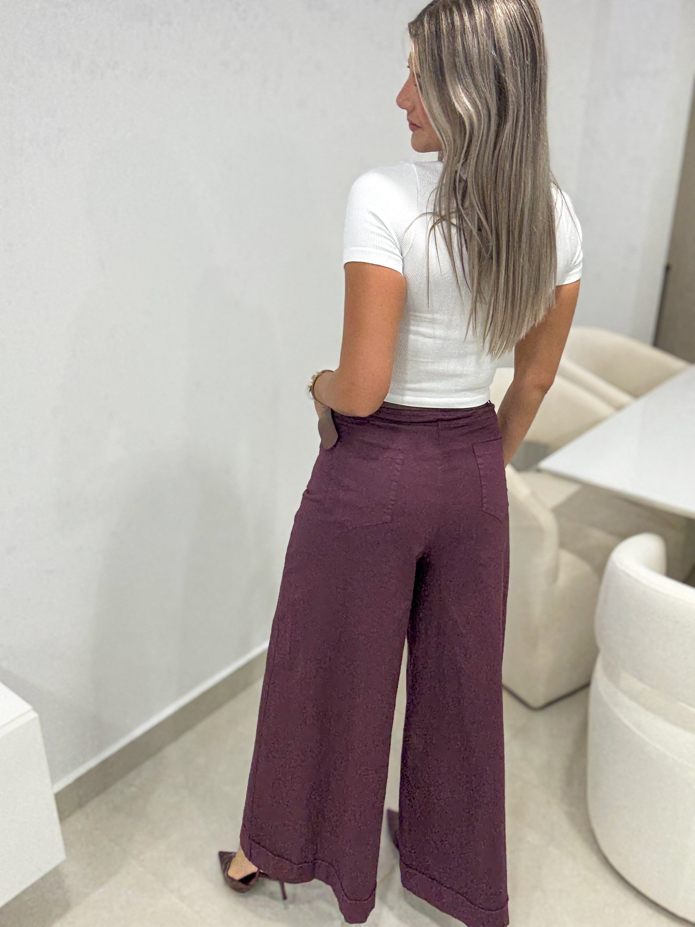 BURGUNDY WIDE LEG STRETCHY PANTS