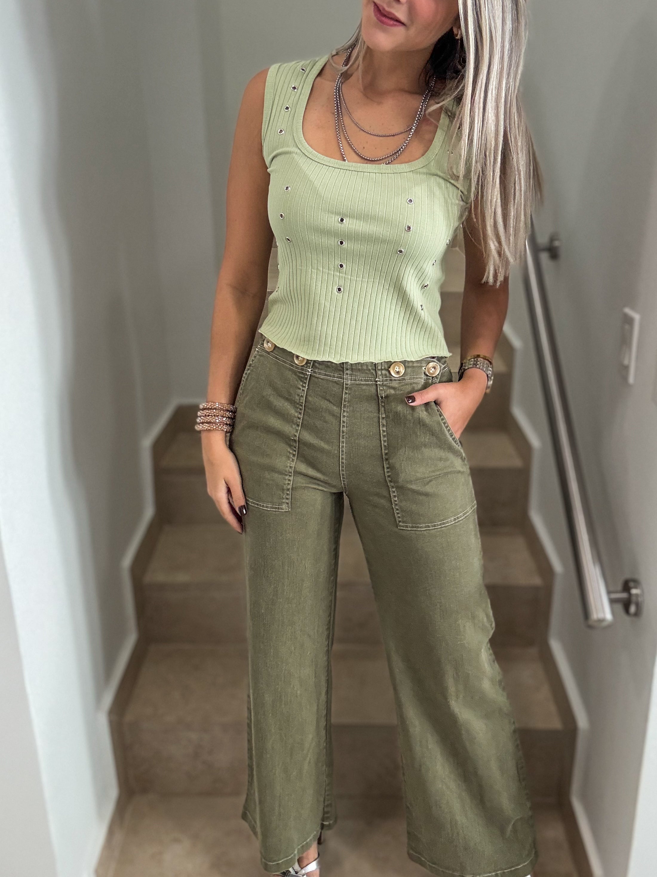 OLIVE STRETCHY PANTS