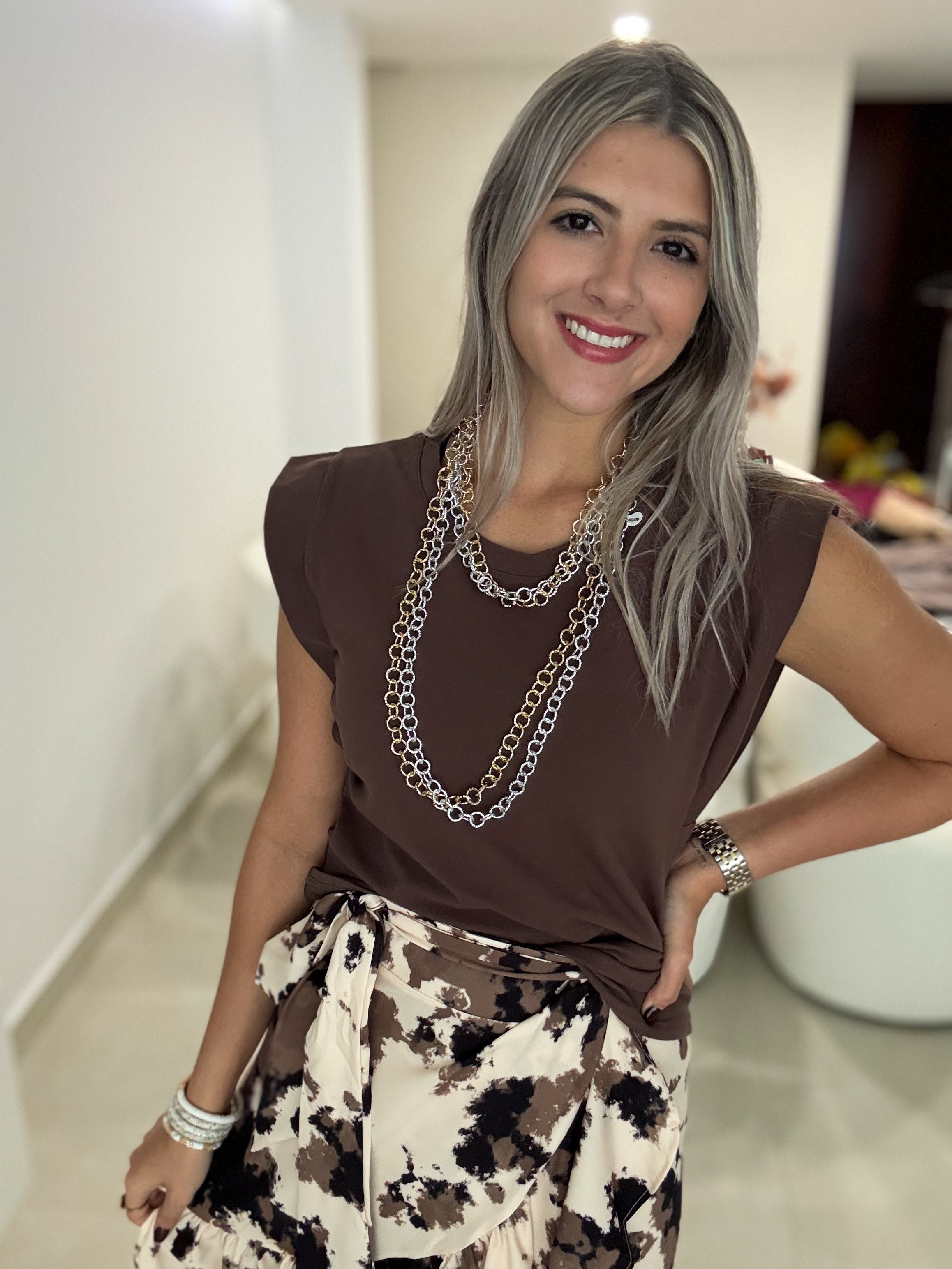 BROWN TSHIRT