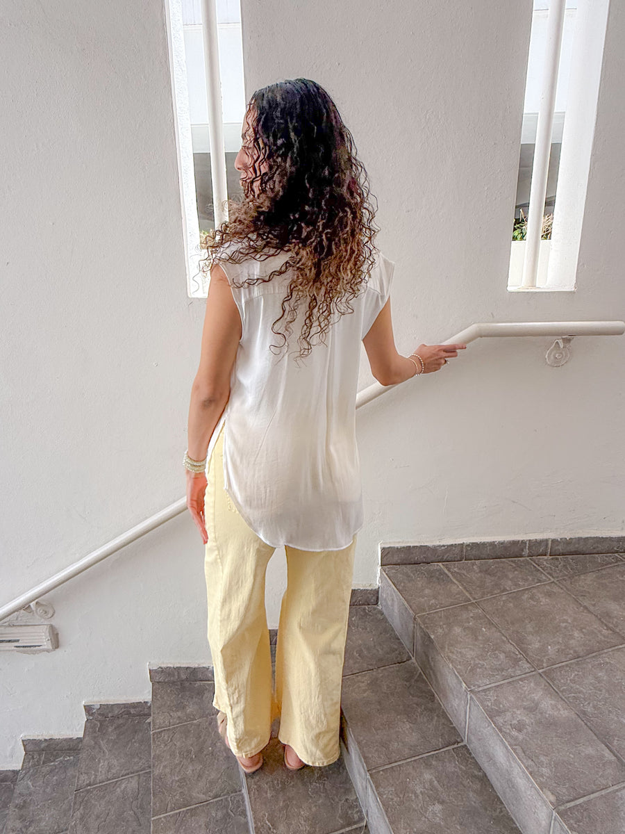 WHITE SILKY SLEEVELESS BLOUSE