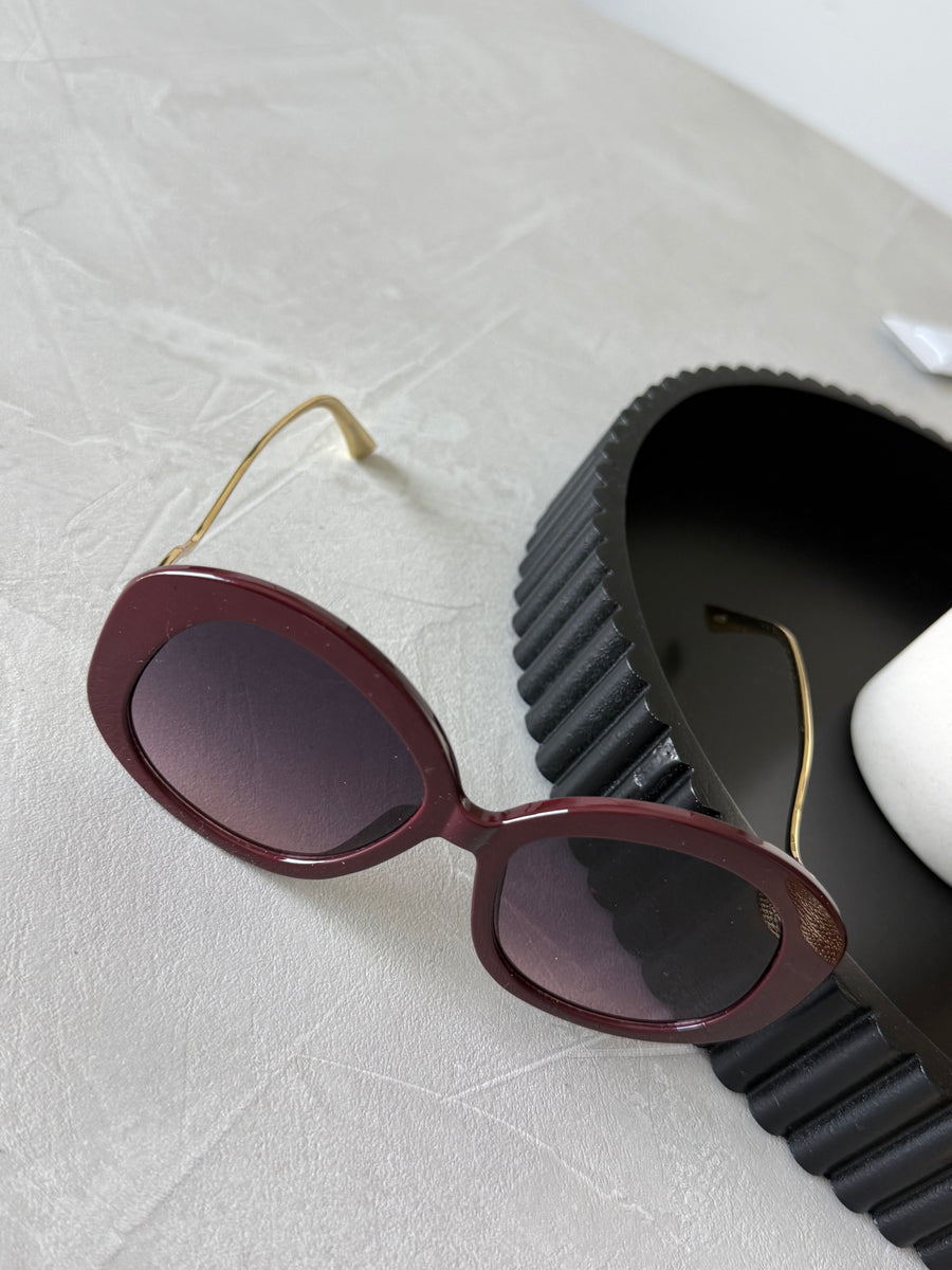 BURGUNDY SUNGLASSES