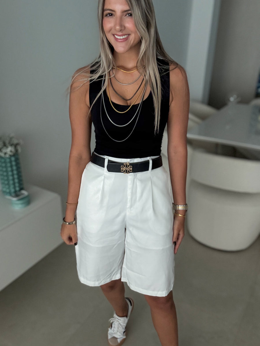 WHITE BERMUDA SHORTS