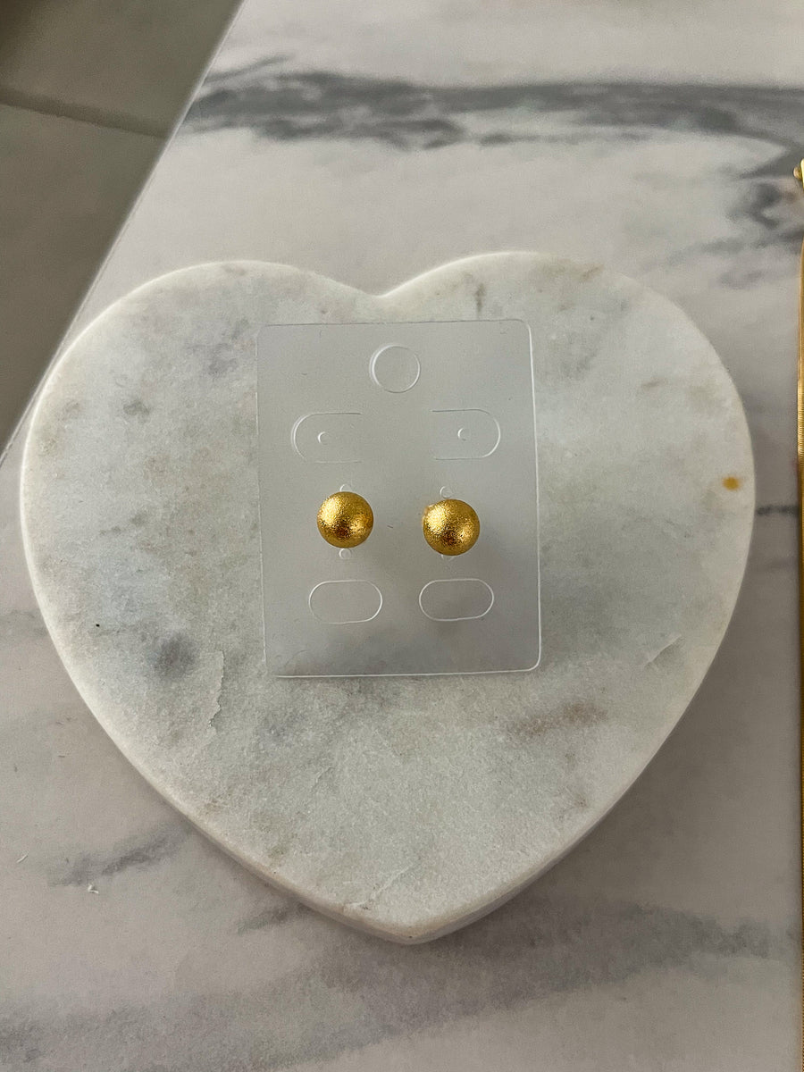 GOLD TEXTURED STUD EARRING