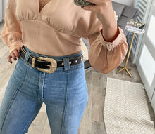 Load image into Gallery viewer, STAR METAL STUDDED BELT
