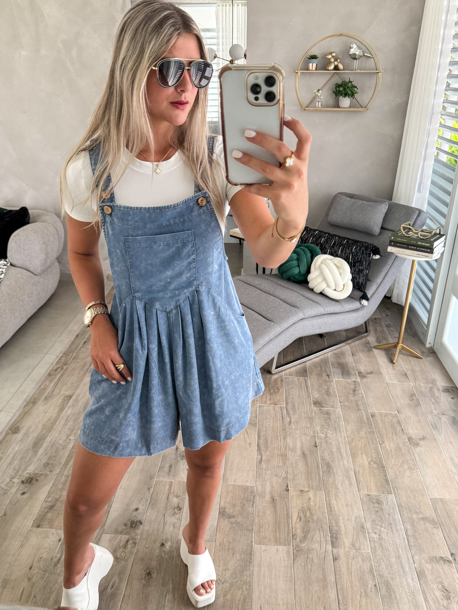 DENIM MINERAL WASH SHORT OVERALL