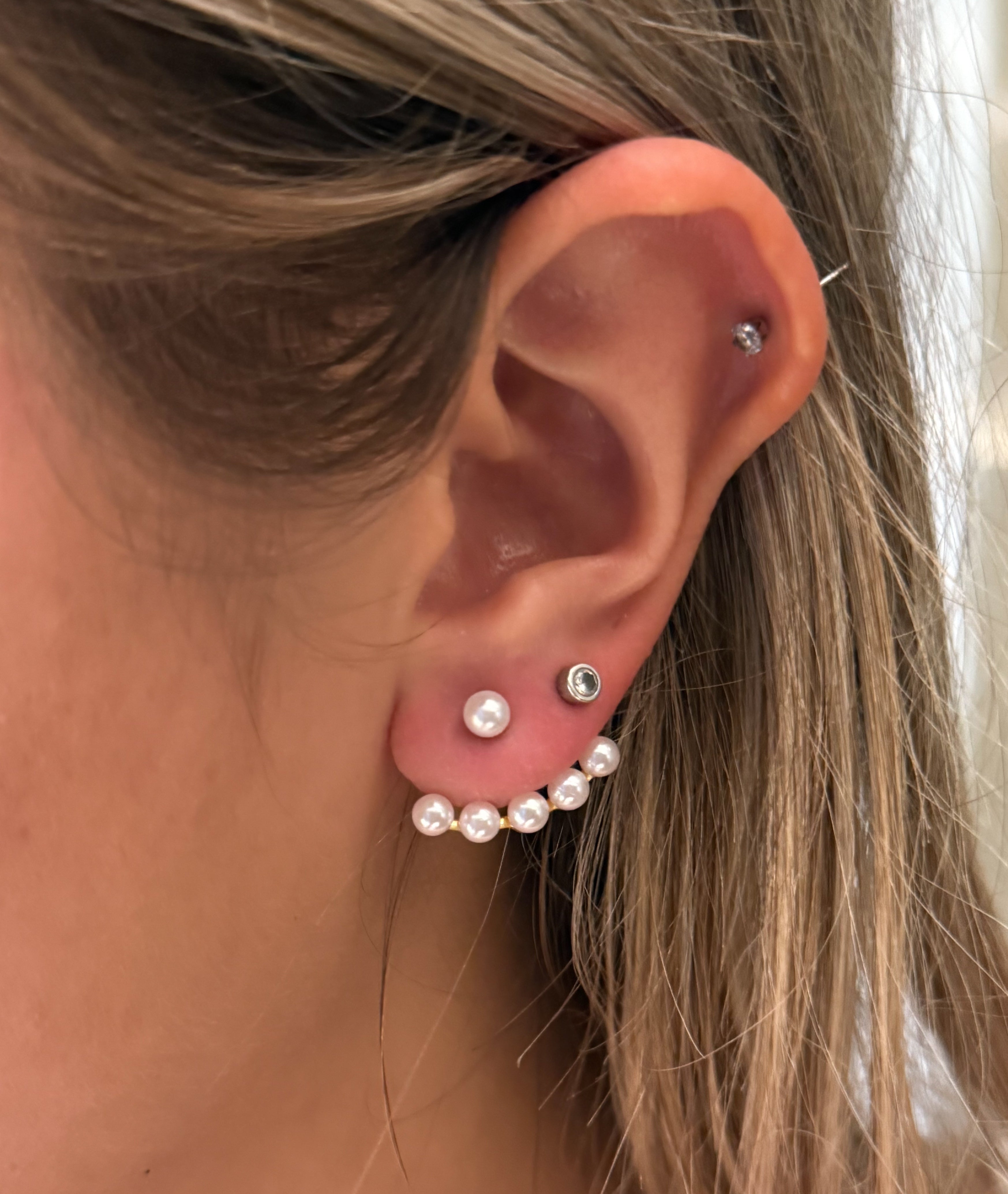 PEARLY CHIC EARRINGS