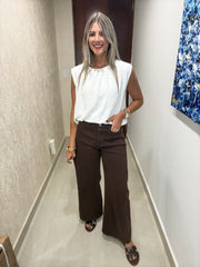 BROWN MID-RISE FLARE JEANS