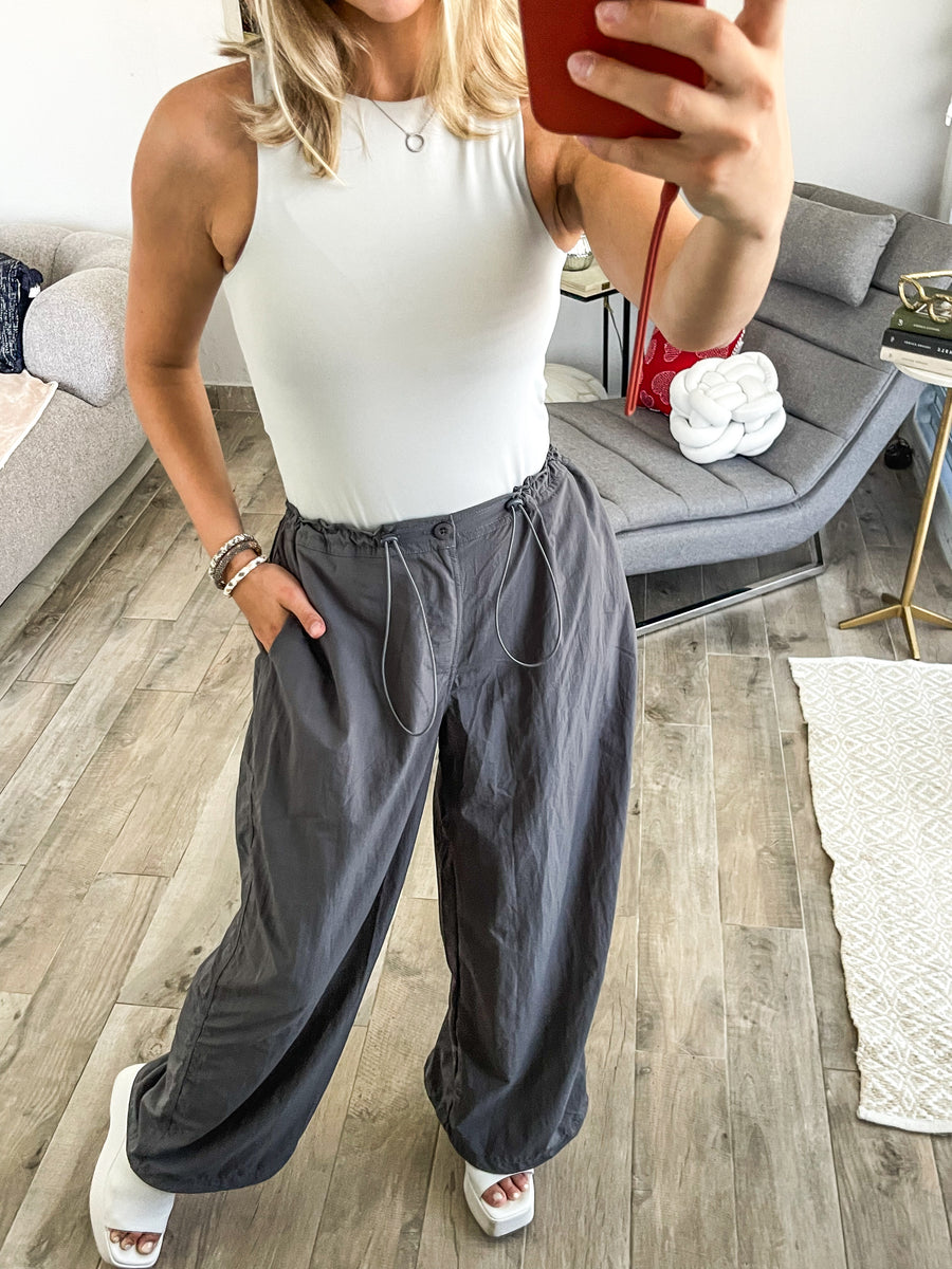 GRAY PARACHUTE JOGGERS