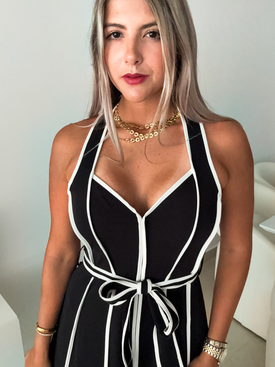 BLACK/WHITE HALTER JUMPSUIT