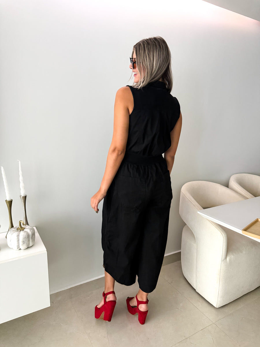 BLACK ZIPPER FRONT BARREL JUMPSUIT