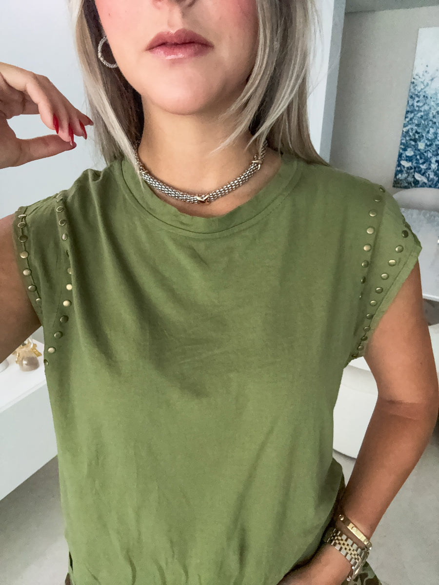 STUDDED TEE