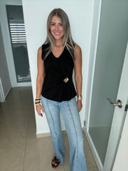 V-NECK BROOCH MODAL TOP