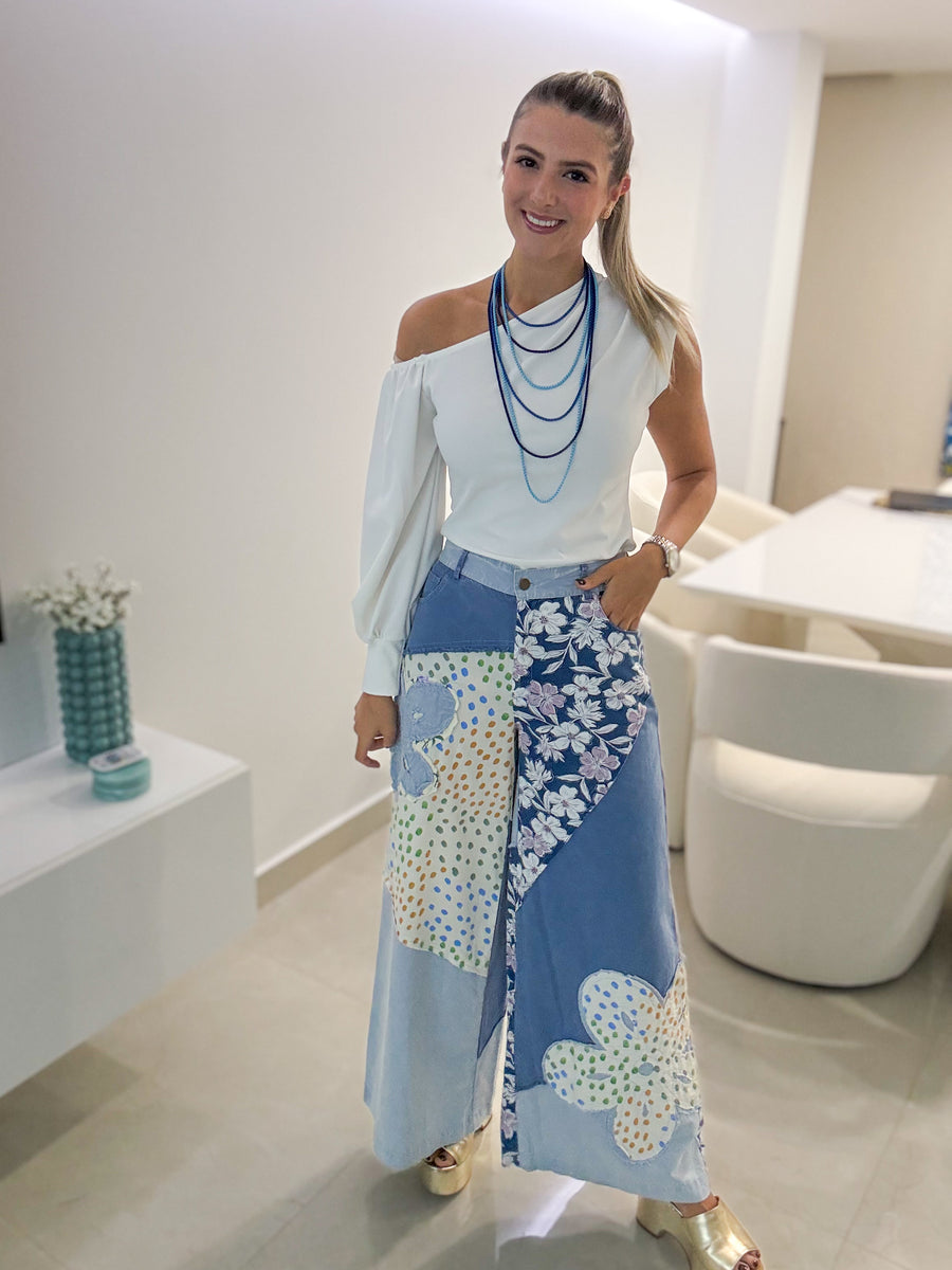 DENIM FLOWER PATCH WIDE LEG PANTS