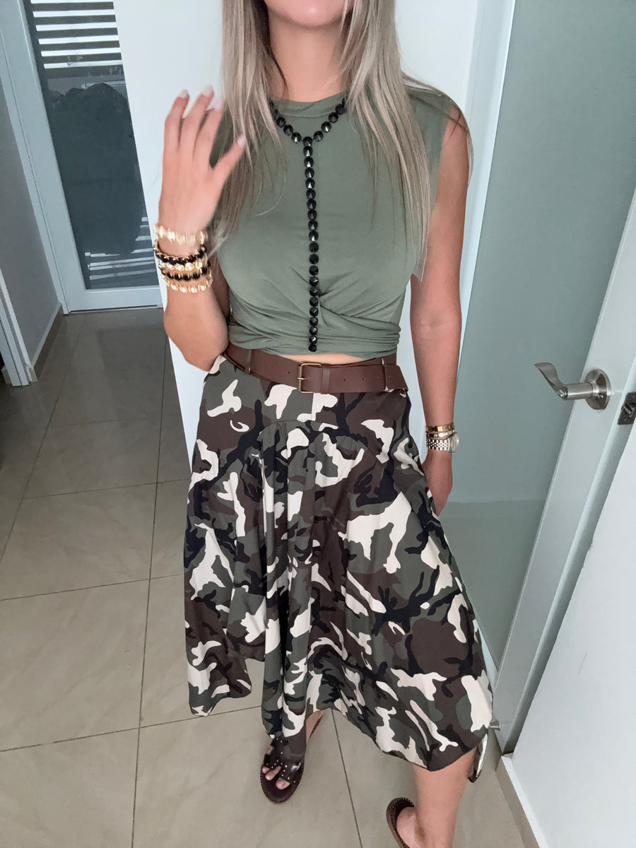CAMO ASYMMETRIC BELTED SKIRT