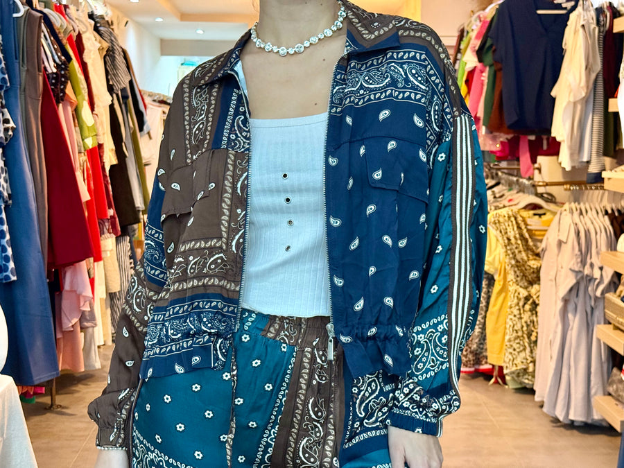 BLUE/BROWN BANDANA PRINT JACKET