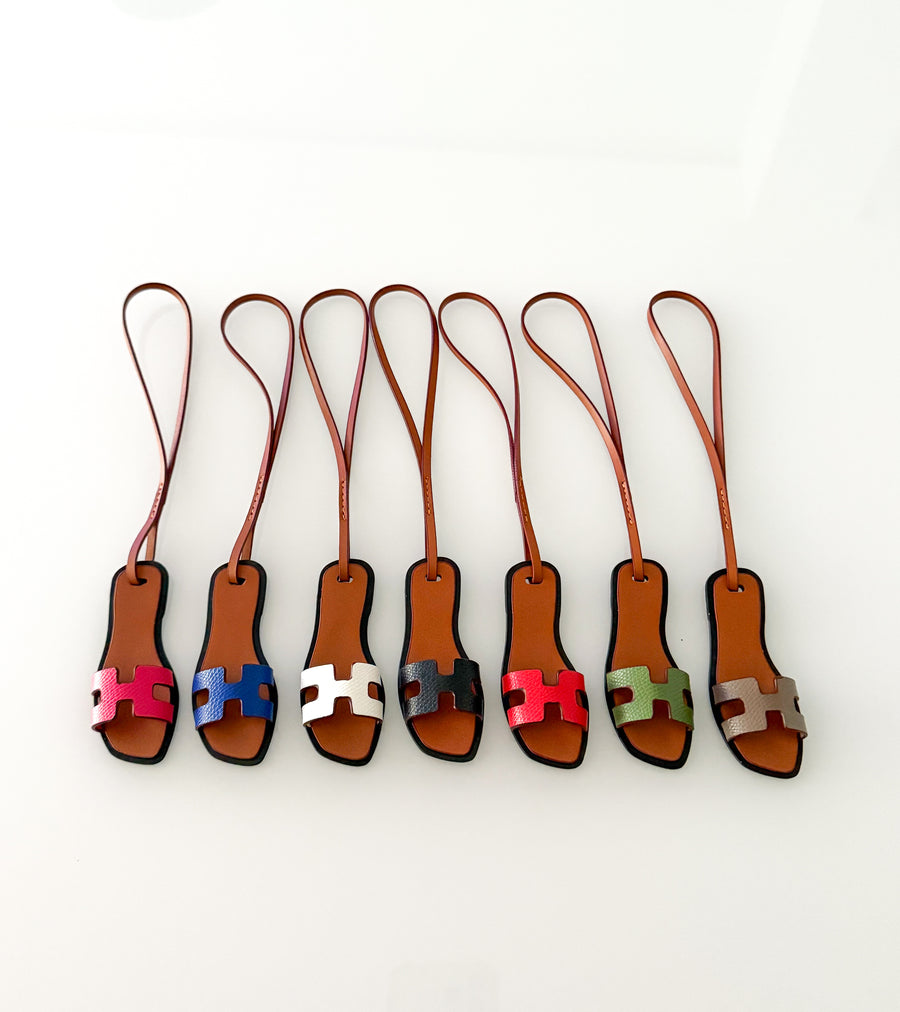 SLIPPER KEYCHAIN