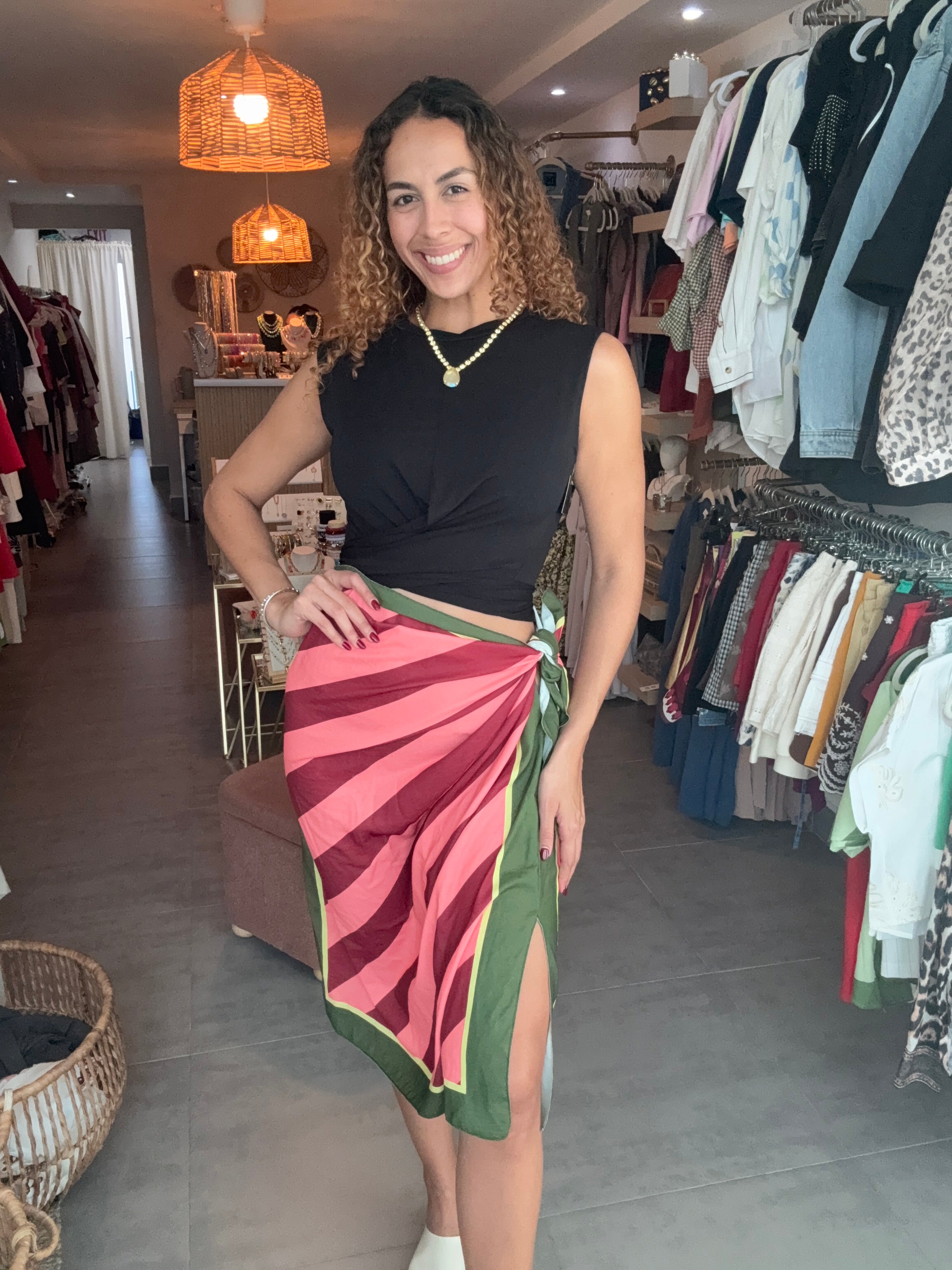 BLACK STRETCHY BLOUSE