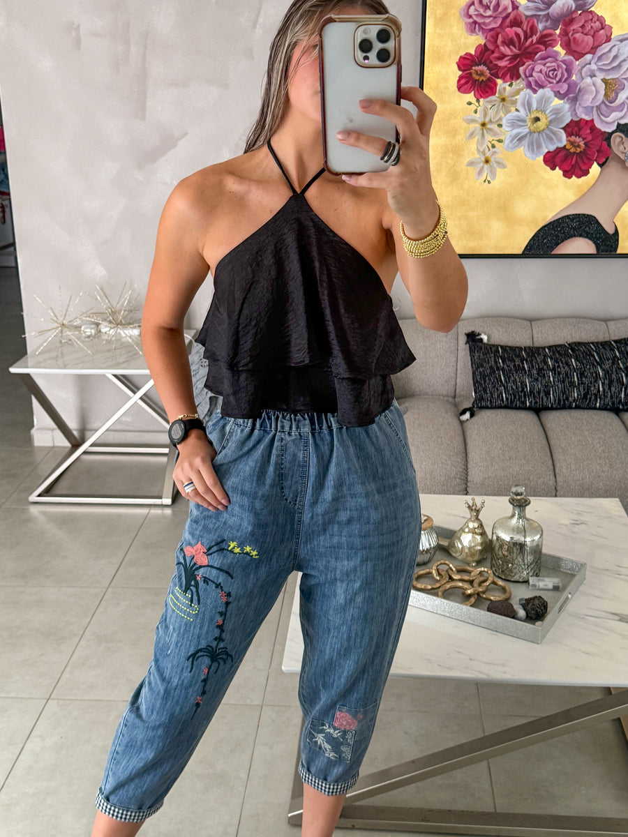 BLACK RUFFLE HALTER CROP TOP