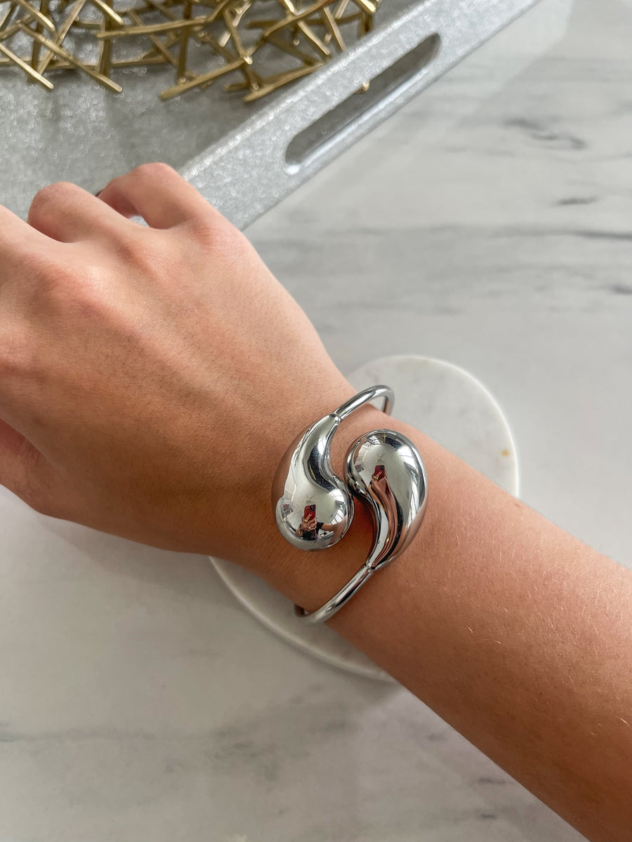 DROP BRACELET CUFF