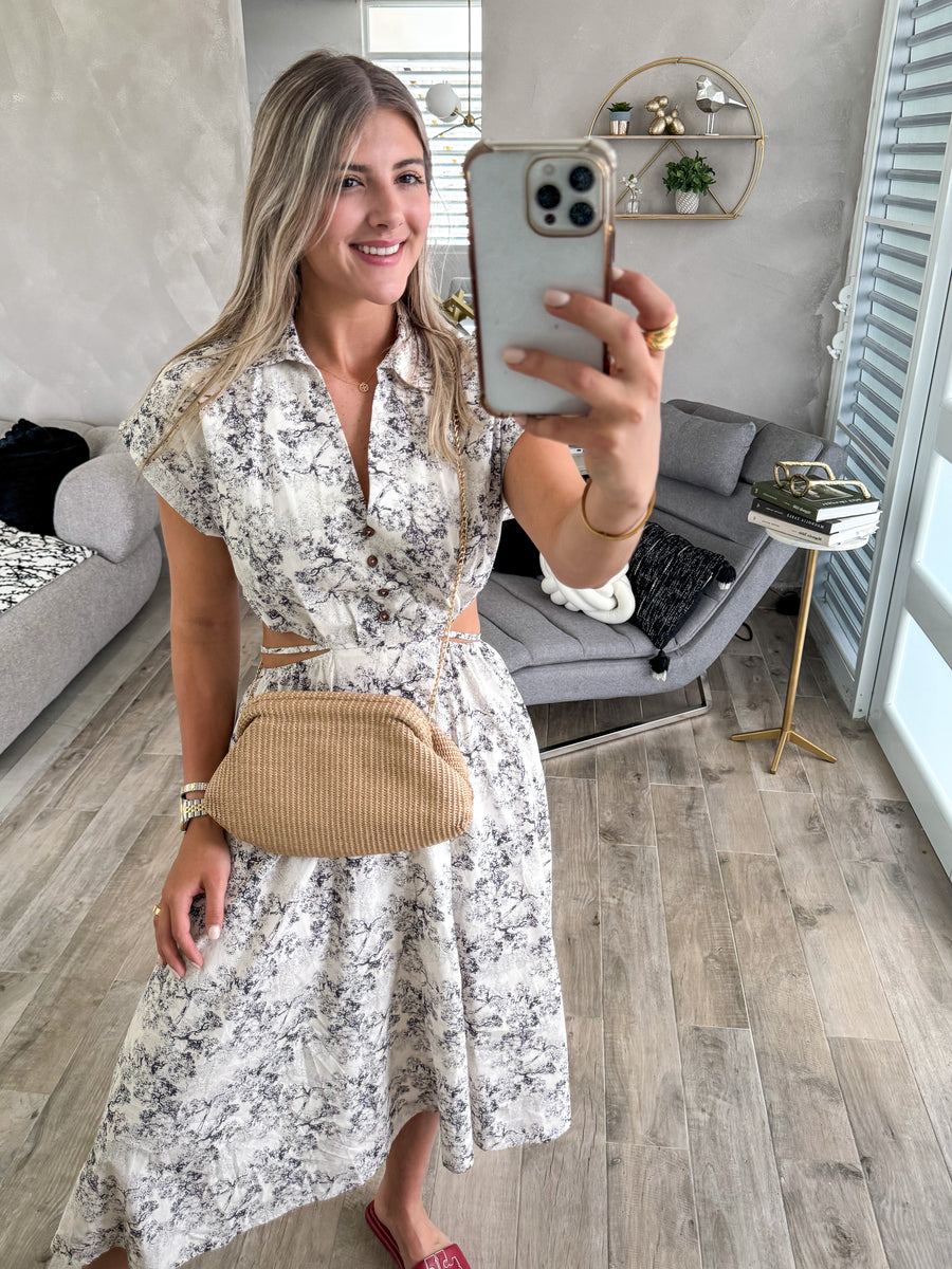 *PRE-ORDER* KHAKI FAUX STRAW CLUTCH BAG