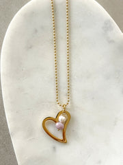 GOLD HEART LILAC PEARL DETAIL NECKLACE