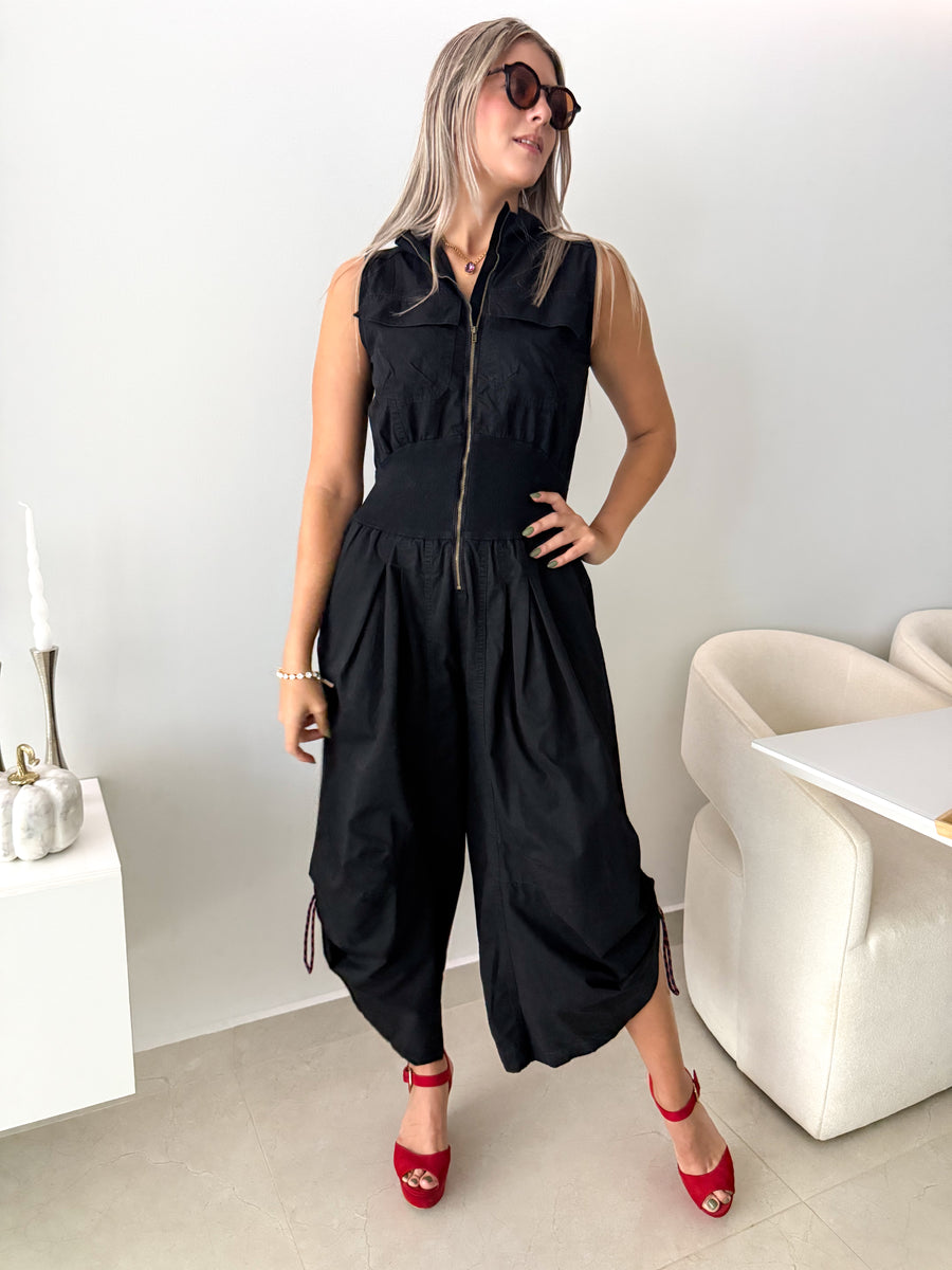 BLACK ZIPPER FRONT BARREL JUMPSUIT