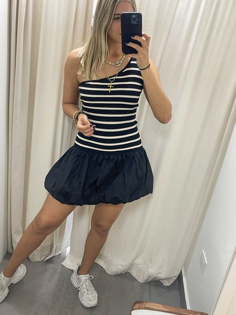 ONE SHOULDER STRIPED BUBBLE DRESS