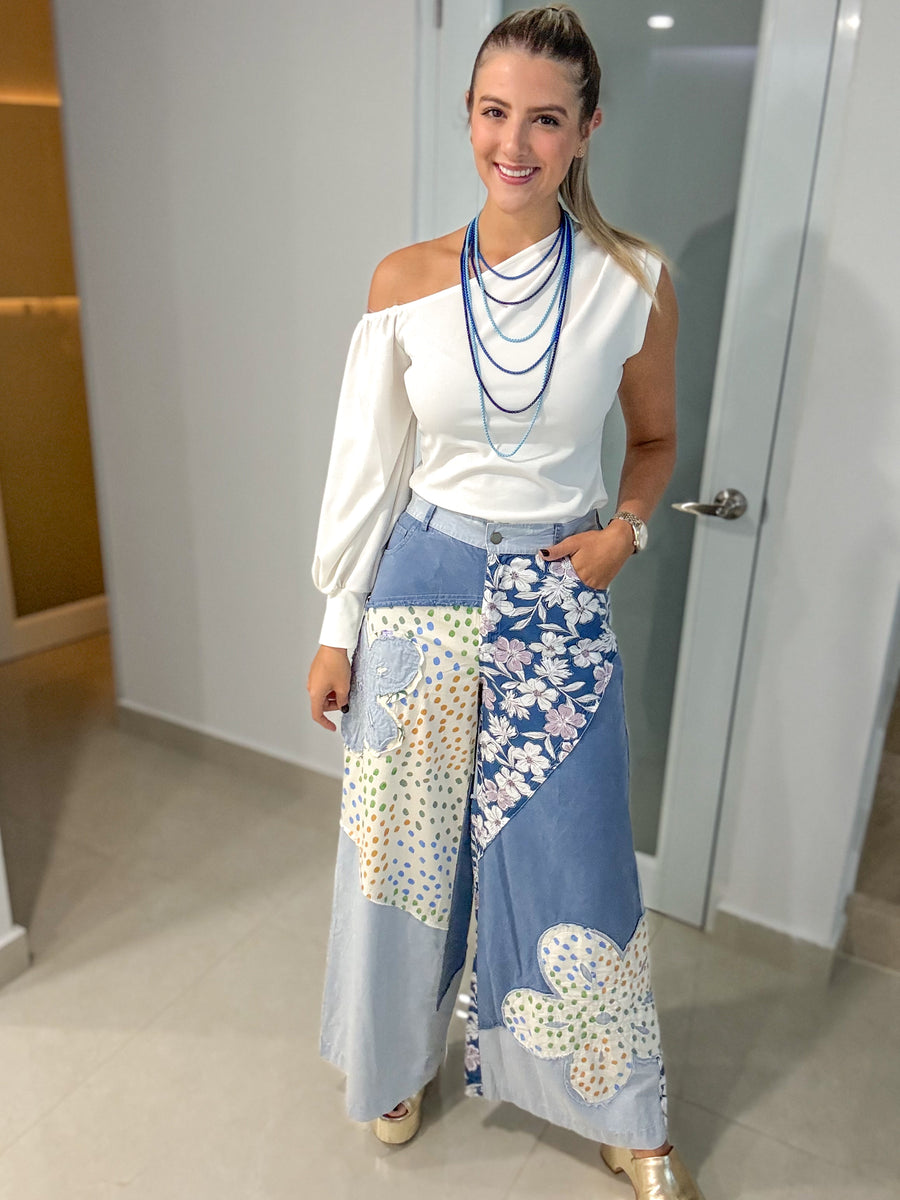 DENIM FLOWER PATCH WIDE LEG PANTS