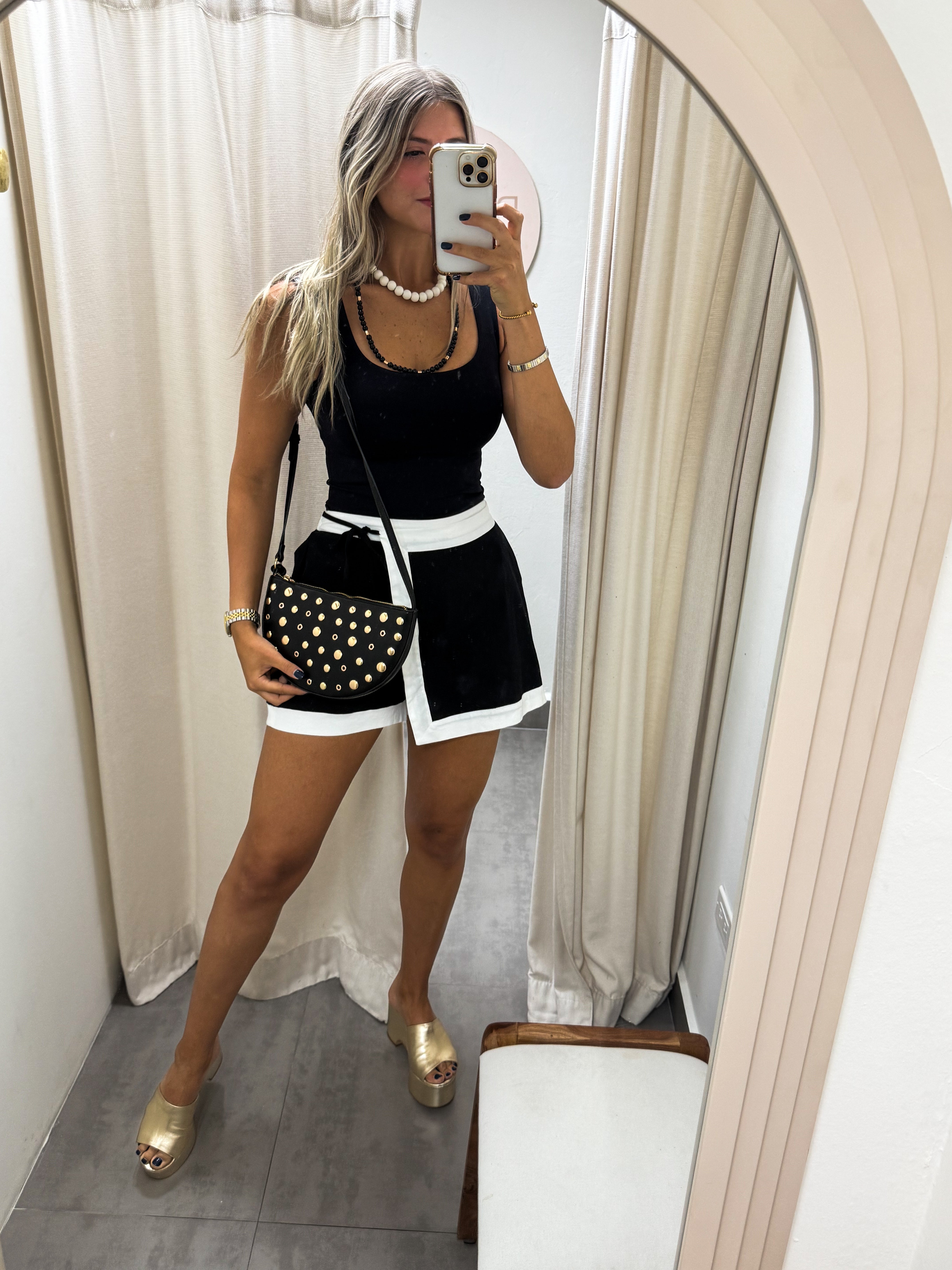 BLACK STRETCHY SKORT