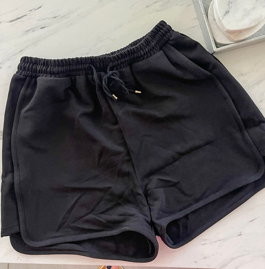 BLACK SHORTS