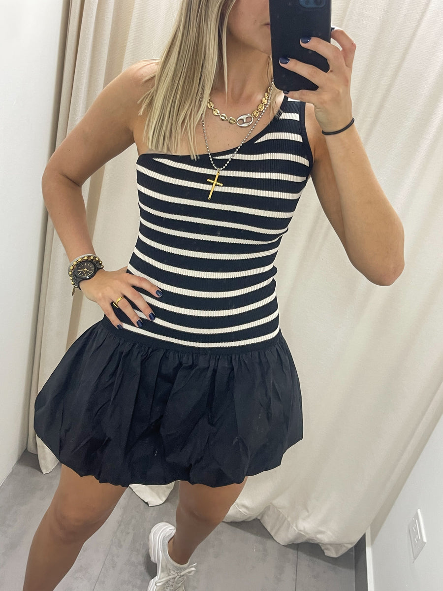 ONE SHOULDER STRIPED BUBBLE DRESS