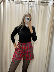RED LINES PRINTED SHORTS