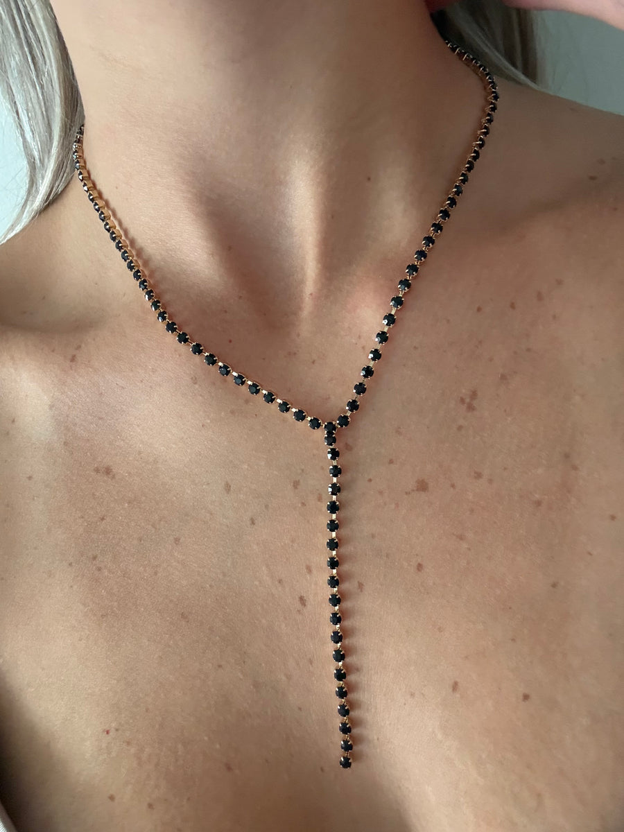 KASSANDRA NECKLACE IN BLACK/ GOLD BASE