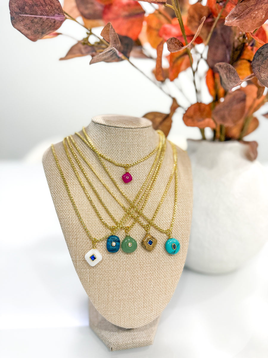 SEMIPRECIOUS DELICATE NECKLACES