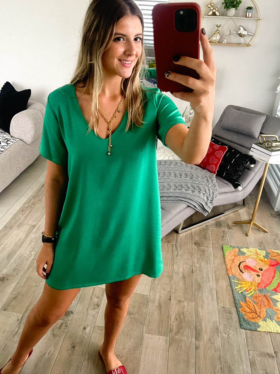 GREEN SATIN SHORT SLEEVE DRESS